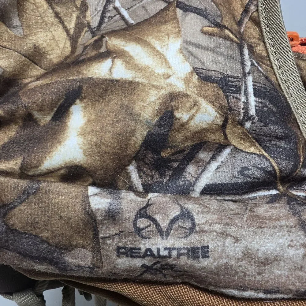 Carhartt Hunt Day Pack Realtree Xtra Camouflage Backpack 21 Liter Camping NWOT